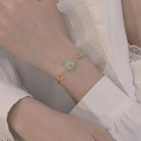 ราคา สร้อยคอจี้เนไฟรต์หยกเขียวธรรมชาติและสร้อยข้อมือหัวเข็มขัดสัญลักษณ์สันติภาพกลมวงกลมสร้อยทอง18K สำหรับผู้หญิง (19442469801)