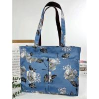 ราคา กระเป๋าผ้าเคลือบกันน้ำ A4 ทรงนอน สะพายไหล่ ขนาด 14 ใส่เอกสาร ใส่แฟ้มได้ จุมากๆ (19421479239)