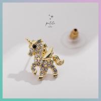 ราคา petite by PRAKYRE Unicorn Stud Earring ต่างหูรูปยูนิคอร์นสุดน่ารัก ตกแต่งด้วยเพชรและหินสี (19533340379)