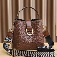 ราคา กระเป๋าสานทรงถัง แฟชั่น สะพายได้ทุกโอกาสกระเป๋าสานทรงถังสำหรับเดินทางแบบมีสไตล์ (21143698304)