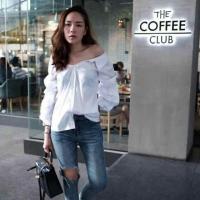 ราคา 1699 เสื้อเชิ้ตคอกว้าง เสื้อเปิดไหล่ เสื้อเชิ๊ตเปิดไหล่แขนยาว (2460512362)