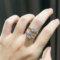 ราคา แหวน emerald cut บ่าข้าง 2เม็ด เหมาะสำหรับเป็นแหวนใส่แก้เคล็ดมาก (18184016694)