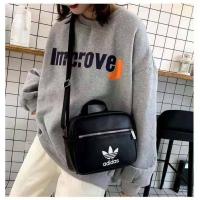 ราคา กระเป๋าสะพายหลัง อาดิดาส 3way mini bag and backpack จากอาดิดาส สามารถปรับเปลี่ยนได้หลายสไตล์เพื่อให้เข้ากับบุคคลิกของคุณ (2171136945)