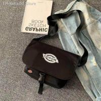 ราคา กระเป๋าสะพายข้าง Dickies กระเป๋าสะพายข้างผ้าแคนวาสกระเป๋าสะพายกีฬาแฟชั่น Christmas Gift (9276860540)