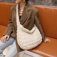 ราคา กระเป๋าพายข้าง กระเป๋าสะพายไหล่ crossbody ใบใหญ่จุได้เยอะ (19101962950)