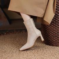 ราคา รองเท้าบูทรองเท้าส้นตึกหนังกลับนิ้วเท้าเหลี่ยมแฟชั่นรองเท้าบู๊ตหุ้มข้อเกาหลีสำหรับผู้หญิงรองเท้าบูทส้นสูงบูทส้นสูง (20344142164)