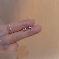 ราคา ต่างหูแฟชั่นใหม่สำหรับผู้หญิง HZP H ต่างหูตัวอักษรภาษาอังกฤษแบบ2023ต่างหูขนาดเล็กต่างหูสำหรับผู้หญิง (19841280428)