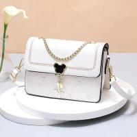 ราคา เย็บปักถักร้อยรายละเอียด Flap กระเป๋าสแควร์Stylish Chain Decor Crossbody (21170751842)