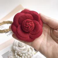 ราคา เข็มกลัดติดหน้าอกดอกคามิเลียสีขาวสไตล์ชาแนลผ้าวูลทำด้วยมือเรียบหรูระดับไฮเอนด์เข็มกลัดติดหน้าอกดอกไม้ใหญ่เครื่องประดับเล็กๆสำหรับผู้หญิง (16746029206)