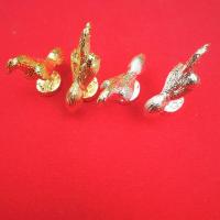 ราคา ไก่แก้บน ไก่ถวาย ไอไข่ รูปปั้นไก่ มี3สี ไก่เงิน ไก่ทอง ไก่สี วัสดุทองเหลืองชุป เงินทองลงสีสวยงาม ขนาด 1 นิ้ว ขายเป็นคู่ แถมฟรียันต์ ธูปให้เลข (4165902442)