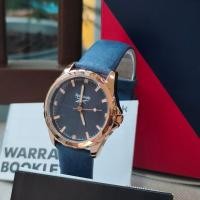 ราคา Reebok นาฬิกาผู้หญิง รุ่น RV CRE L2 A3LT T3 สายหนัง RV CRE L2 A1S1 B1 สายสเตนเลสสตีล (21157976916)