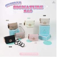 ราคา Cicelle รุ่นคุณจักจั่น กลับมาแล้วปังกว่าเดิม กระเป๋ารุ่นฮิตกลับมาคราวนี้เปลี่ยนใหม่ ทั้งหมด หนังที่ใช้เป็นชนิดพิเศษ PU high premium top coat เป็นหนังที่ดีที่สุดของกระเป๋าในตอน นี้ บอกได้เลยว่าสวยกว่าท