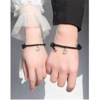 ราคา สร้อยข้อมือแม่เหล็กสำหรับคู่รัก1คู่การจับคู่แบบสร้างความสัมพันธ์ที่น่าสนใจสำหรับของขวัญวันเกิดและมิตรภาพสร้อยข้อมือราคาไม่แพง (7817345243)