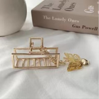 ราคา Fish shop999 พร้อมส่ง กิ๊บหนีบผม กิ๊บหนีบผมสไตล์เกาหลี ที่หนีบผม ที่หนีบผมผู้หญิง ที่รัดผม กิ๊บหนีบผมสวยหรู (8766346074)