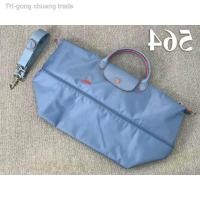 ราคา กระเป๋าสะพายข้าง แท้ 100 จาก KingPower ใหม่ล่าสุด New Collection 2020 Longchamp Le Pliage Club L1911 หูสั้น พับได้ ปักโลโก้ม้า กระเป๋าสะพาย กระเป๋าหนังแกะ กระเป๋าสะพายข้าง กระเป๋าสตรี (9031537505)