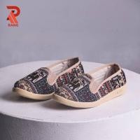 ราคา RANG รองเท้าผ้าใบลายช้างไทย สวมใส่ง่าย เพื่อสุขภาพ เบอร์ 36 40 (18750031777)