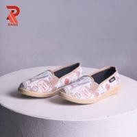 ราคา RANG รองเท้าผ้าใบแฟชั่นแบบสวม ลายปารีส เบอร์36 40 (18750864340)