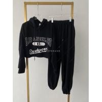 ราคา เซต วอร์ม 2 ชิ้น เสื้อครอปมีฮู้ด กางเกงขา ยาว VSHOP (16835416613)