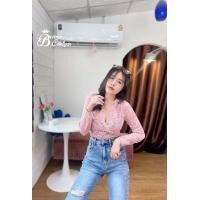 ราคา BW warisara จัดหนักกันไปเลยงานนี้งานลูกไม้ผ้ายืด งานดันตามเทรนด์ กระแสแฟชั่นมากันต่อเนื่อง เป็นงานลูกแต่งลายสลับลายฉลุ ทรงคอวีไขว้หน้าแขนยาว เนื้อผ้านุ่ม เป็นขนาดฟรีไซส์ (19269044356)
