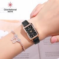 ราคา นาฬิกาข้อมือแฟชั่นสำหรับผู้หญิงนาฬิกาควอตซ์สายหนังเทียมหน้าปัดทรงสี่เหลี่ยมมีคลื่นแรงโน้มถ่วง (10392076851)