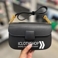 ราคา CHARLES KEITH CK2 20270818 size M กระเป๋าสะพายข้าง (19596308592)