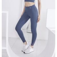 ราคา VAYA Vivian crop top Vivian leggings เสื้อครอป กางเกง VAYA SPORTSWEAR (15841582991)