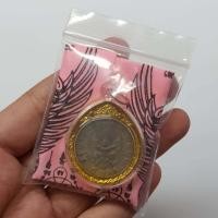 ราคา ผ้ายันต์พญาครุฑตามวันเกิด พร้อมเหรียญครุฑ 2517 ผ่านใช้สวยพร้อมกรอบพลาสติกสีทอง (16262390987)