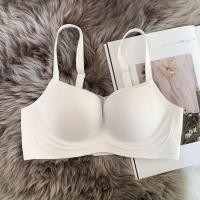 ราคา oushiluojiangqushuangyangduo ชุดชั้นในสตรี ฤดูร้อน เต้านมขนาดเล็ก โชว์หน้าอกใหญ่ ไม่มีแหวนเหล็ก เคลือบเงา ไม่มีรอย เสริม นม ปรับได้ ชุดชั้นใน (19839400917)