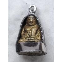 ราคา พระเครื่อง พระรูปหล่อหลวงพ่อเงิน An amulet (19612976744)