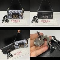 ราคา Guess ทรงพอช มีสองสาย ขนาด 9 นิ้ว Outlet (20821368779)