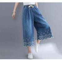 ราคา Plus size Summer 7 Points Length Flower Embroidered Denim Capri Pants Wide Leg Cropped Jeans (11885401629)