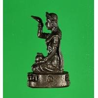 ราคา 35 นางกวักเรียกทรัพย์ รวยมหาเศรษฐี ลอยองค์ เนื้อสัมฤทธิ์รมดำ หลวงปู่คีย์ กิตติญาโณ วัดศรีลำยอง จ สุรินทร์ ปี 2548 กวักสูง active นิยม กล่อง (8237849008)