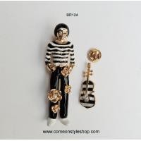 ราคา เซตเข็มกลัด, เข็มกลัดเซต สไตล์ชาแนลชุด 2 ชิ้น เข็มกลัดคลาสสิกชาแนลรูปผู้หญิงใส่ชุดขาวดำ , pinไวโอลินดำ งานคุณภาพเกาหลี งานเคลือบกรอบทอง คงทน สวยงาม 2 pieces collection brooch with classic lady in blac