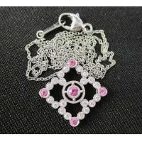 ราคา สร้อยคอ ทองอิตาลี18K + จี้ ทรงข้ามหลามตัด ทับทิม ฝังเพชร 20 เม็ด 0.20 กะรัต งานสวย น่ารักมาก นน. 3.4 (029481)