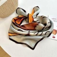 ราคา Lion Square Scarf Off-White - One Size (1122435852)