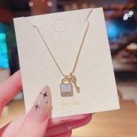 ราคา Lock & Key Shell Rhinestone Pendant Alloy Necklace X735 - Gold - One Size (1106868804)