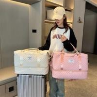 ราคา Set: Applique Quilted Carryall Bag + Pouch (1128824908)