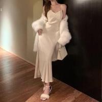 ราคา Spaghetti Strap V-Neck Plain Lace Panel Maxi Mermaid Dress (1128670927)