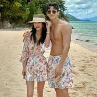 ราคา Couple Matching Long-Sleeve V-Neck Floral Print Swimdress / Drawstring Waist Swim Shorts (Various Designs) (1127871331)