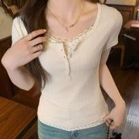 ราคา Short-Sleeve Scoop Neck Henley Mock Two-Piece Floral Print Panel Lace Trim Slim Fit T-Shirt (1128018079)