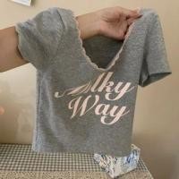 ราคา Short-Sleeve Scoop Neck Lace Trim Lettering Crop T-Shirt (1128320313)