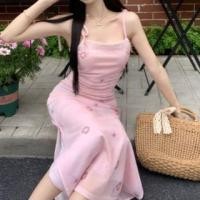 ราคา Spaghetti Strap Floral Lace Panel Mini Bodycon Dress (1128907649)