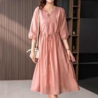 ราคา 3/4-Sleeve Notch Neck Plain Embroidered Drawstring Waist Midi A-Line Dress (1129031020)