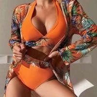 ราคา Set: Floral Print Panel Bikini + Cover-Up (1129059520)
