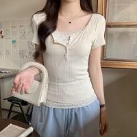 ราคา Short-Sleeve Scoop Neck Mock Two-Piece Floral Print Panel Lace Trim Crop T-Shirt (1129100890)