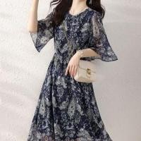 ราคา 3/4-Sleeve Crew Neck Floral Print Midi A-Line Dress (1129153399)