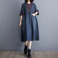 ราคา 3/4-Sleeve Two Tone Denim Panel Washed Hooded Midi Tunic Dress (1129170447)