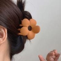 ราคา Floral Hair Claw Off-White - One Size (1129205283)