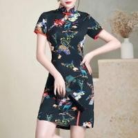 ราคา Short-Sleeve Stand Collar Frog Buttoned Print Mini Sheath Dress (1129188559)