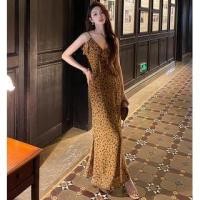 ราคา Spaghetti Strap V-Neck Patterned Print Ruffle Maxi Sheath Dress (1129712566)